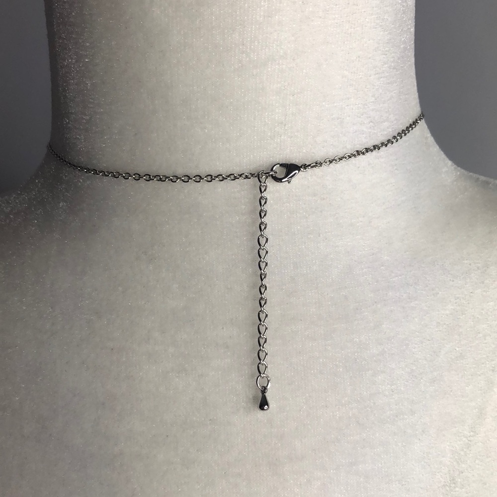 Silver and green gemstone necklace - Picture 3 of 4